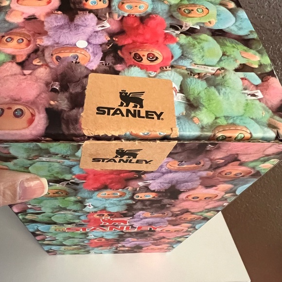 Stanley X Labubu Limited Edition Multicolor Quencher H2.0 Tumbler 40 oz NIB - Picture 12 of 13